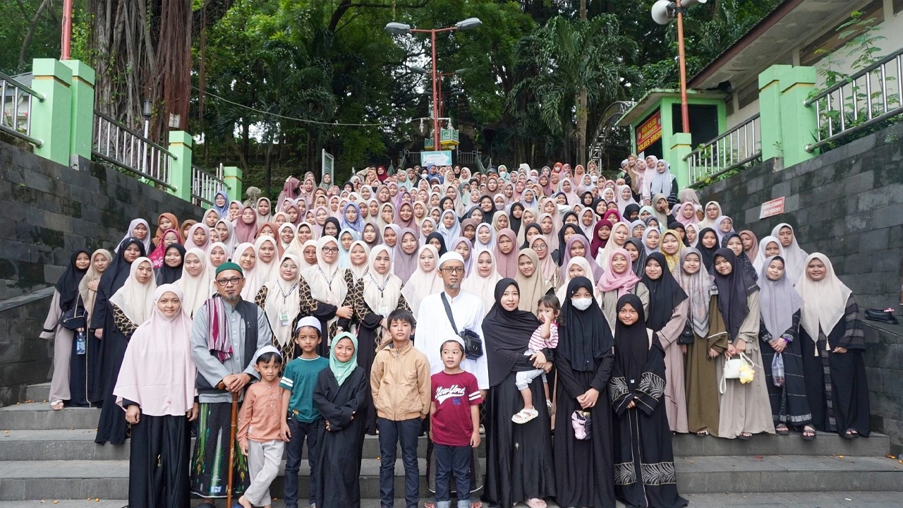 Ziaroh Wali V Pesantren Darurrahman - Pondok Pesantren Darurrahman Sumenep